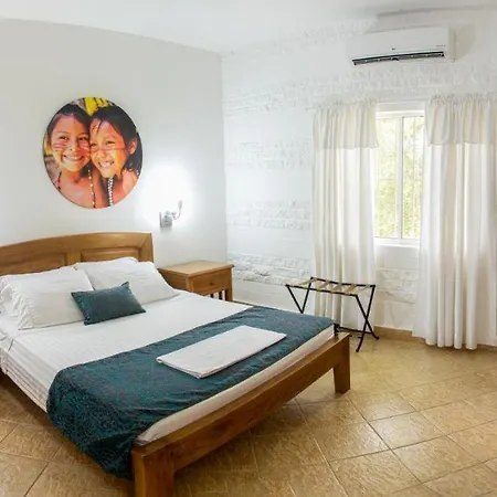 Hosteria Horizontes Caucasia Exterior photo